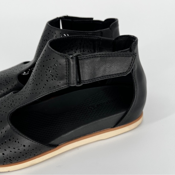 Baretraps Samira Sandals Black Perforated Comfort - Size 7.5 - Picture 4 of 12